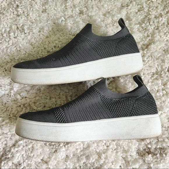 STEVE MADDEN Gray Beale Slip On Sneakers - Picture 3 of 8